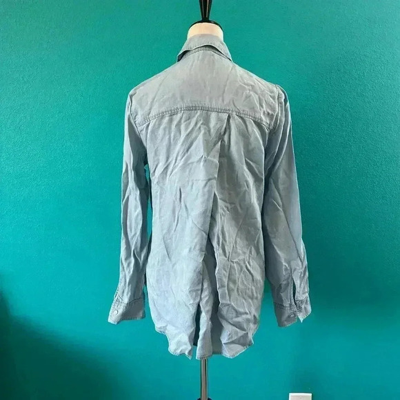 Splendid Blue Lyocell Light Wash Blue Button-Down Soft Denim Shirt Size S - Picture 4 of 6